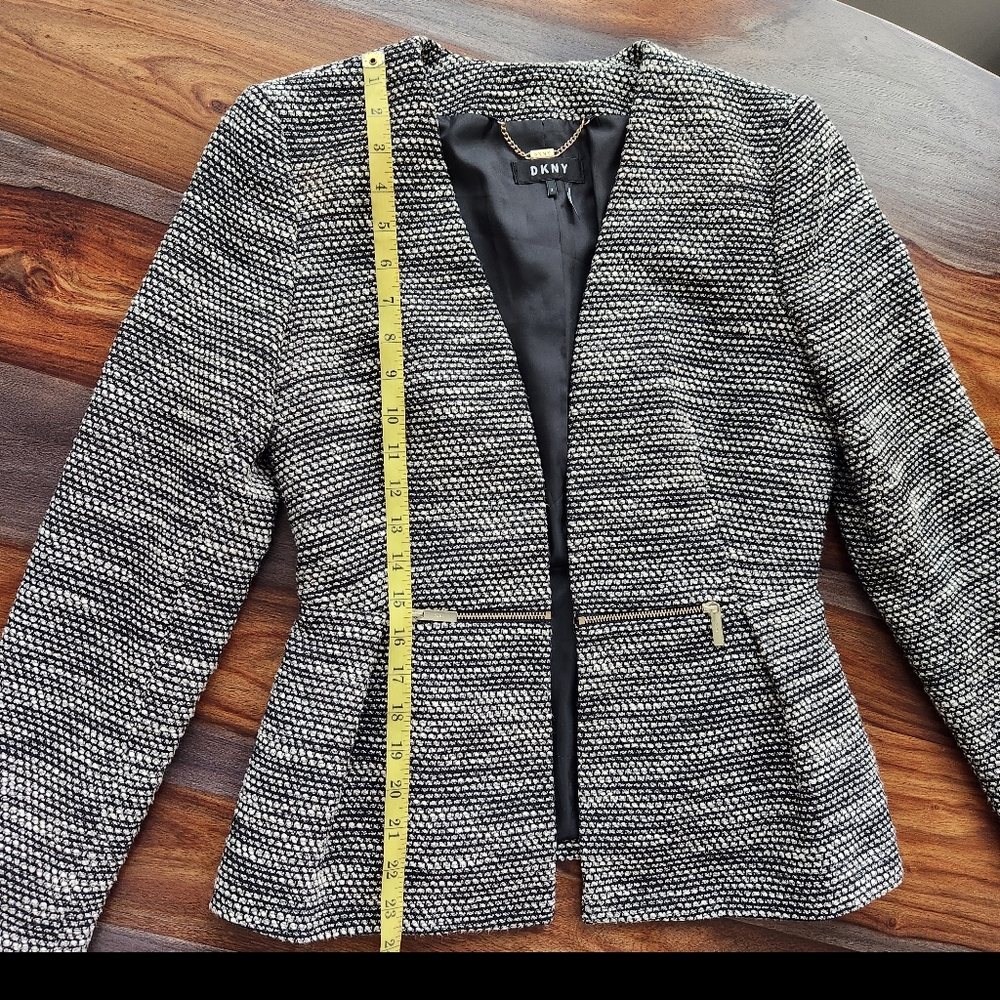 Gorgeous DNKY Blazer Jacket Dressy Zippers Size 2 Beautiful Stylish - Picture 9 of 12